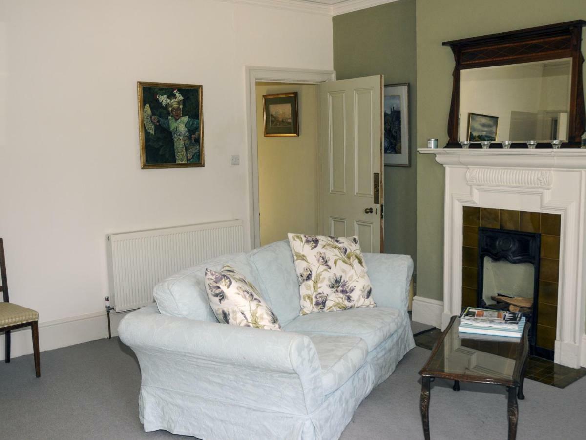 Saffrons Apartment Eastbourne Exteriör bild